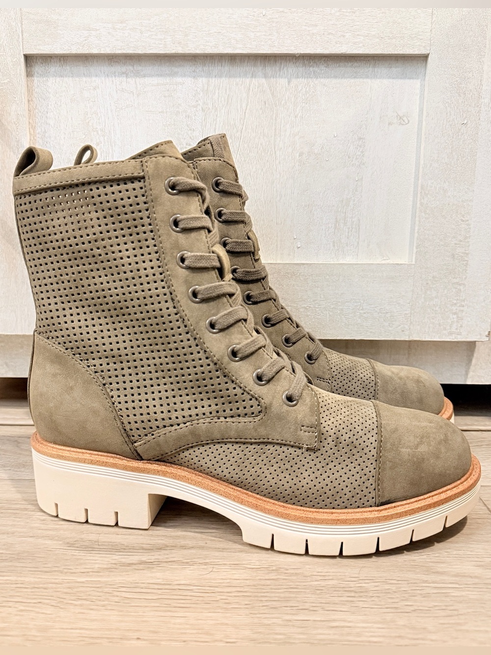 MIA Havenn Olive Perforated Lace Up Combat Boots Green MH2703SF Size 8.5